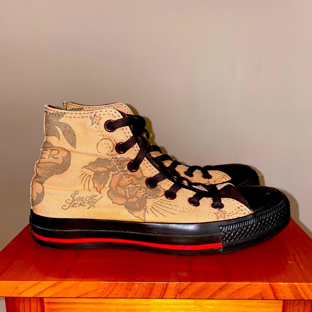 Converse Women’s sailor Jerry’s size 6